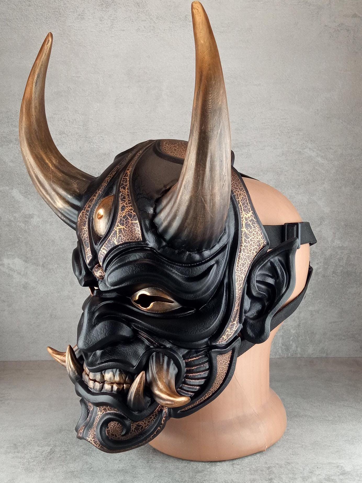Bronzener Inseldämon – Traditionelle Hannya-Maske