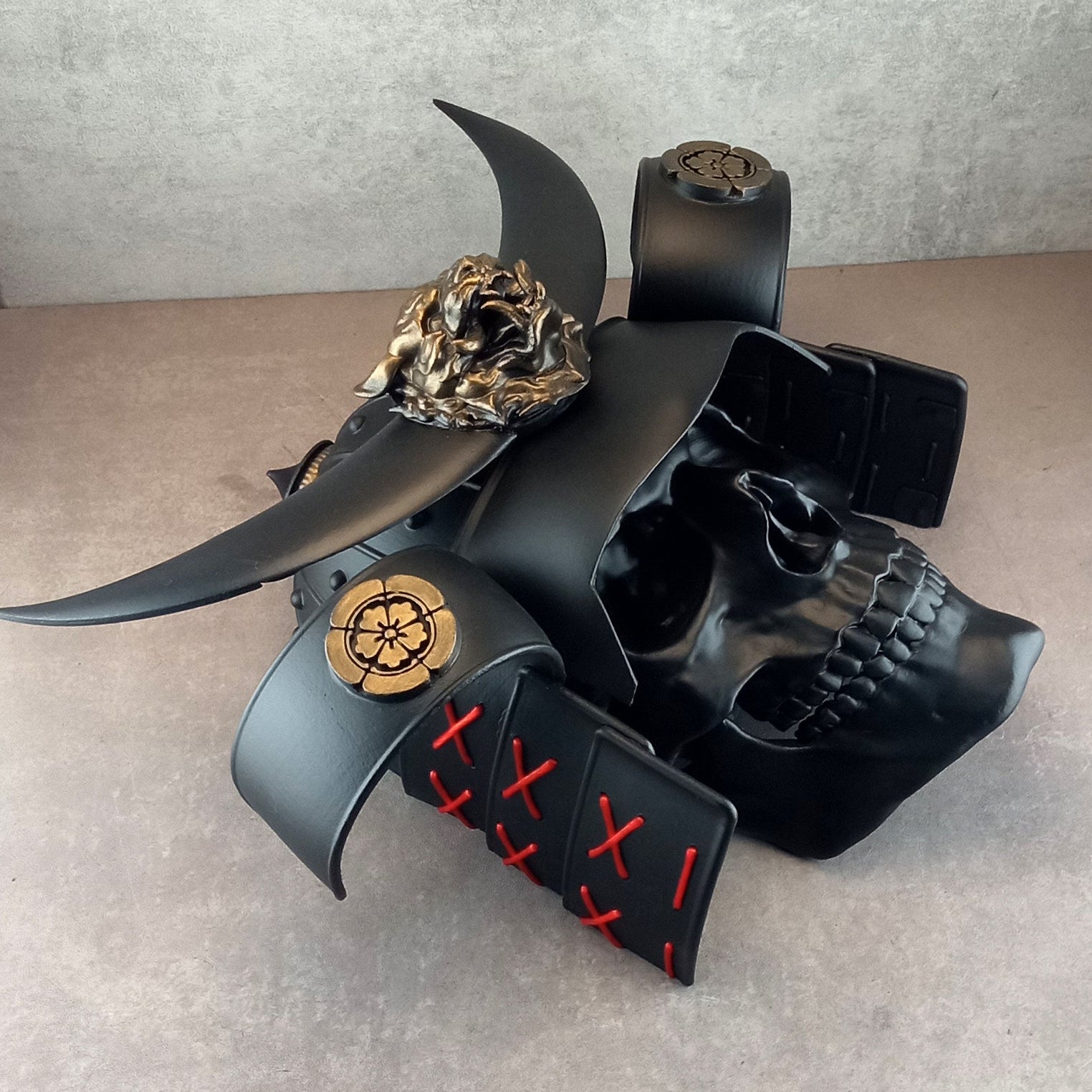 3D Samurai Skull Wall Art – Black Octagonal Frame with Red Splashes – Kabuto Helmet with Crescent Moon & Bronze Oni Tiger Head"