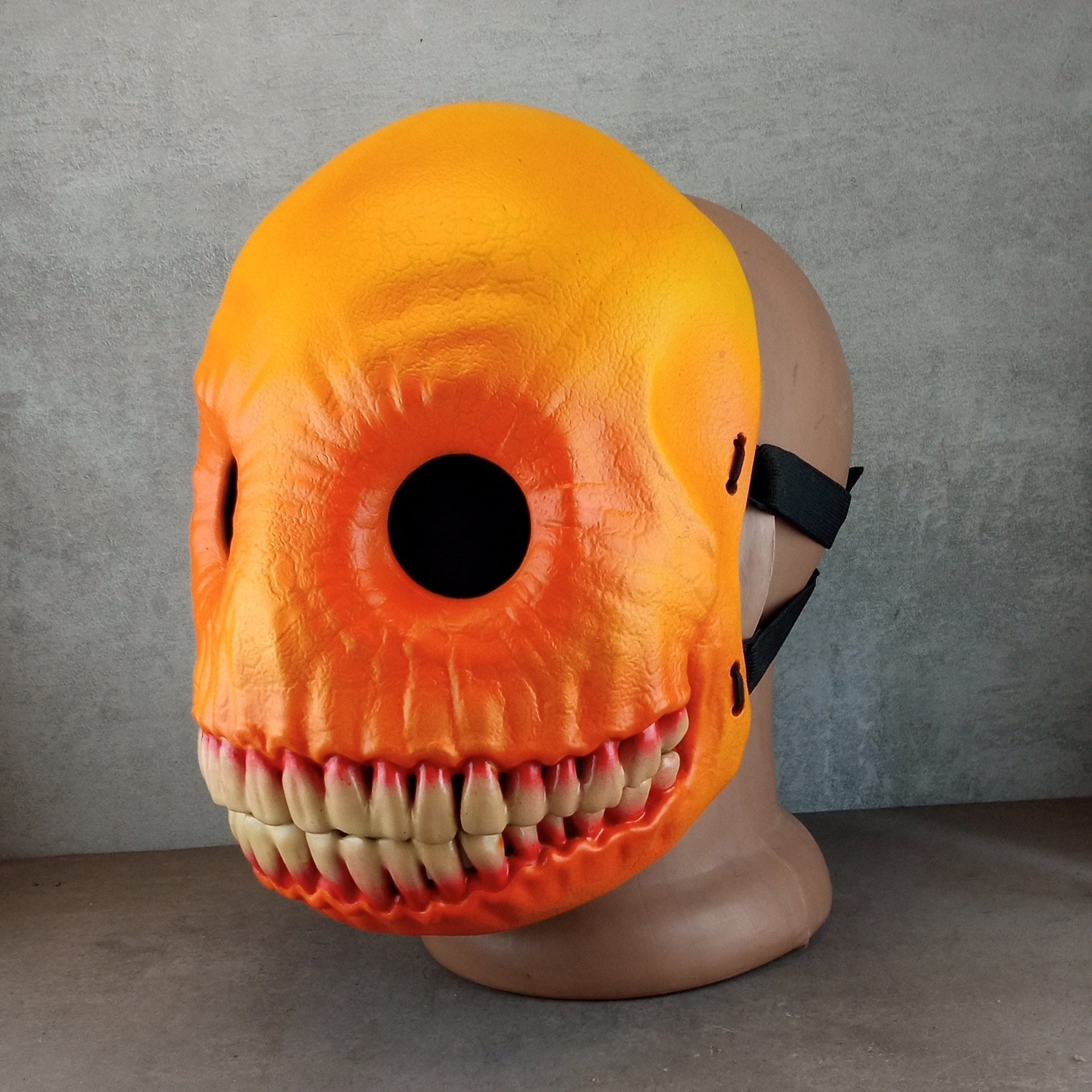 Smiley mask "Macabre Toothy Smile"