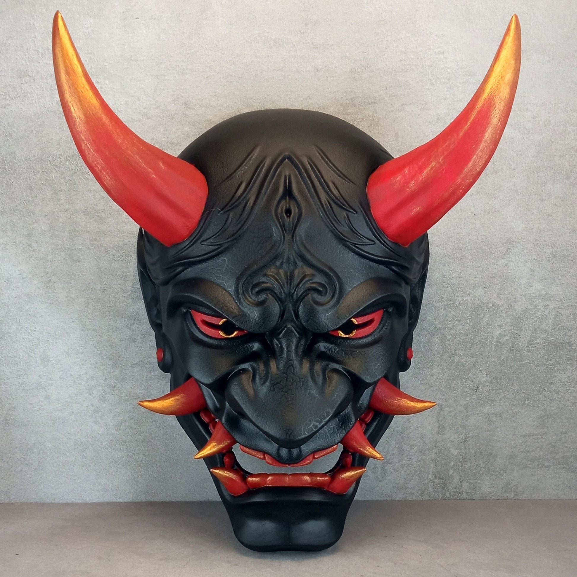 Traditionelle japanische Hannya-Dämonenmaske – „Feuerflammen“-Dämon