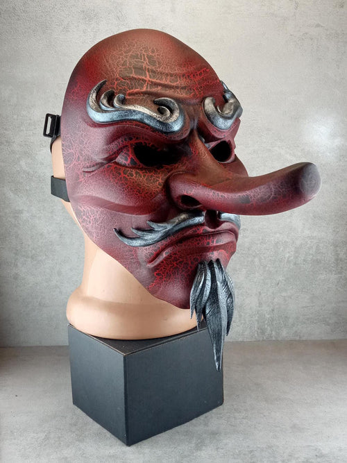 Rote Cracked Tengu-Maske (Vollgesicht)