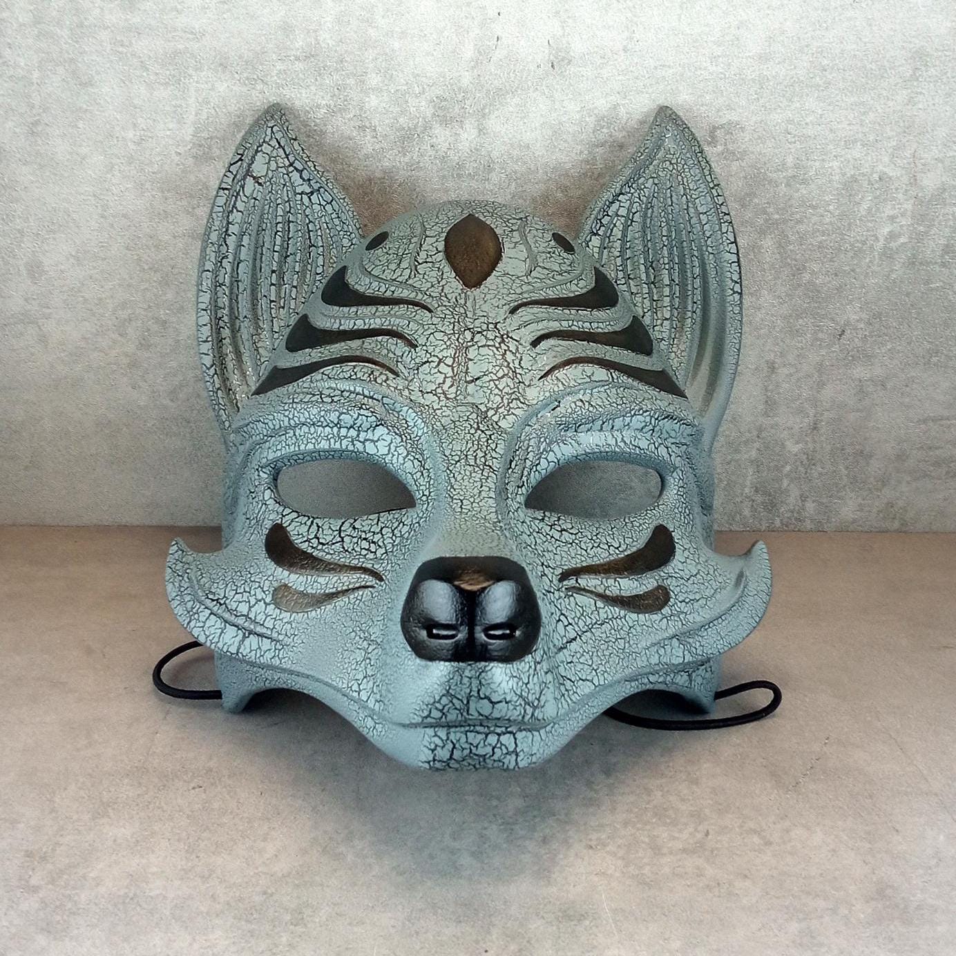 Graue Okami-Maske mit Rissen, graue Kitsune-Maske, traditionelle japanische Maske, Youkai-Maske, Wolfsmaske, Fuchsmaske