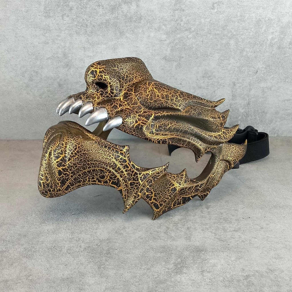 Samurai-Maske mit goldenen Rissen, Traditionelle japanische Hannya-Maske, Tragbare Maske, Kabuki-Dämonenmaske, Oni-Maske, Wanddekoration