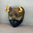 Geisha-Maske - schwarz mit Gold, Frauenmaske mit Hörnern, Hexenmaske, japanische Frauenmaske, weiße Maske