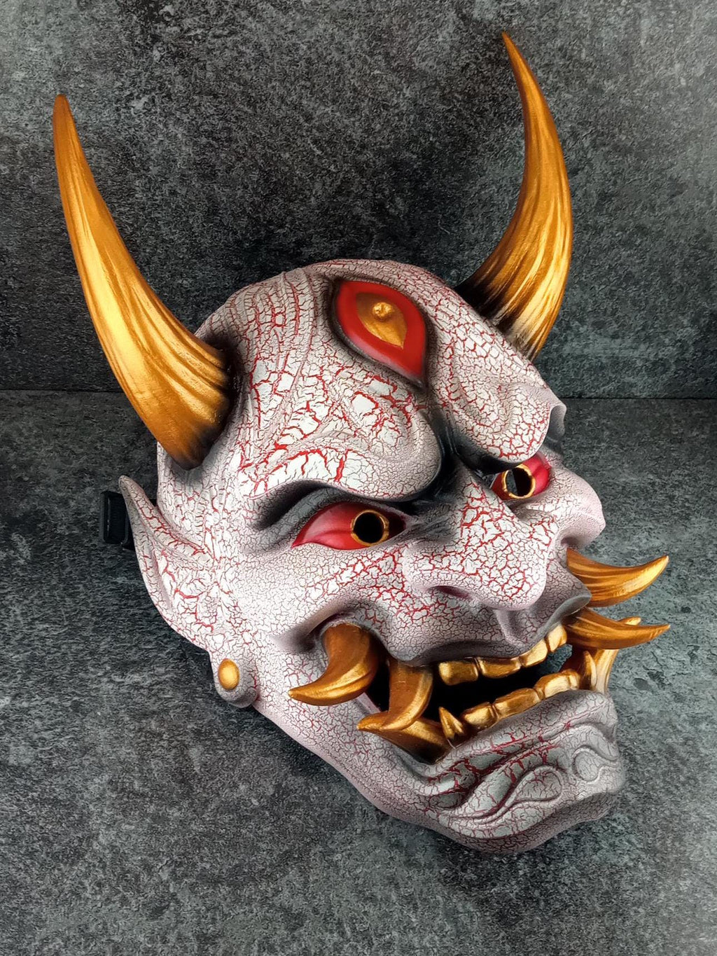 Traditionelle japanische Hannya-Maske – Rot-weißer Cracked-Dämonen-Vampir-Stil