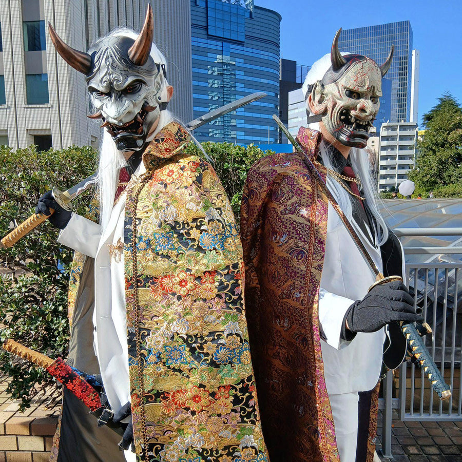 Gebrochene Hannya-Maske des Frostdämons