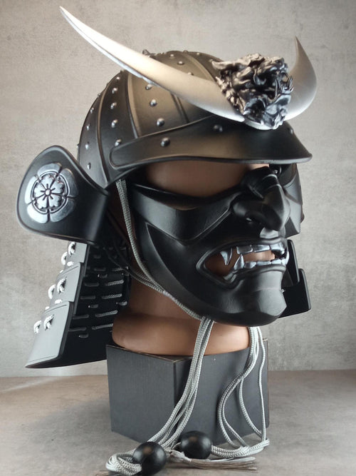 Samurai Kabuto Helmet – Black with Silver Crescent and Oni Tiger Crest | With Half-Mask or Full Somen