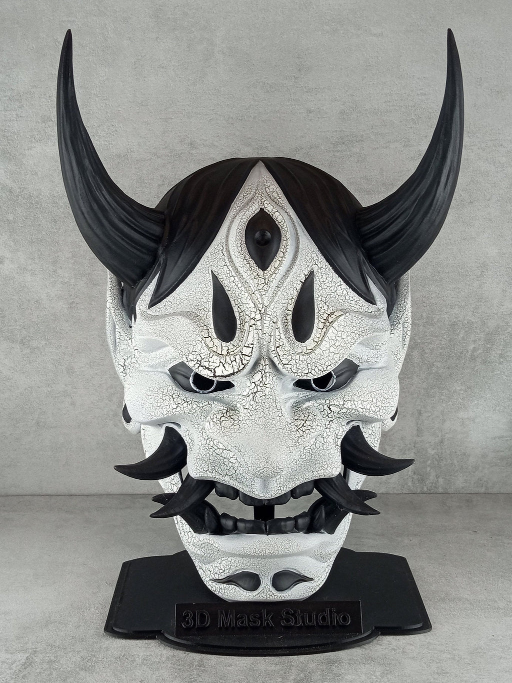 Schwarz-weiße Maske mit Rissen, Traditionelle japanische Hannya-Maske, Samurai-Maske, Tragbare Maske, Dämonenmaske, Oni-Maske, Wanddekoration, Oni-Maske mit Seil