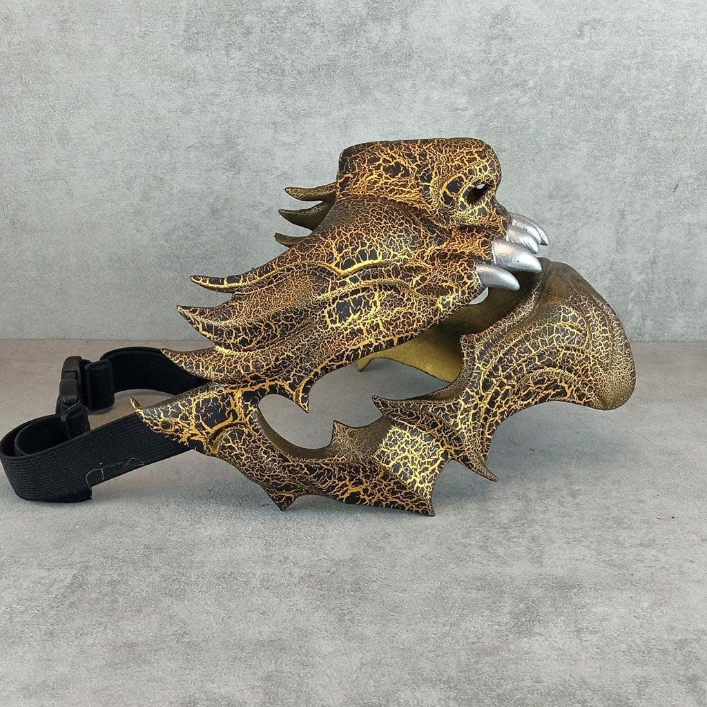 Samurai-Maske mit goldenen Rissen, Traditionelle japanische Hannya-Maske, Tragbare Maske, Kabuki-Dämonenmaske, Oni-Maske, Wanddekoration