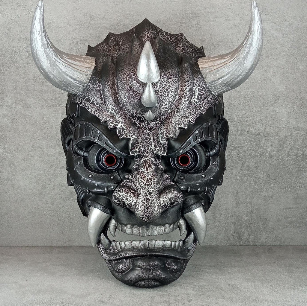Exklusive Cyber-Oni-Dämonenmaske – Schwarz-Silber-Cracked-Design