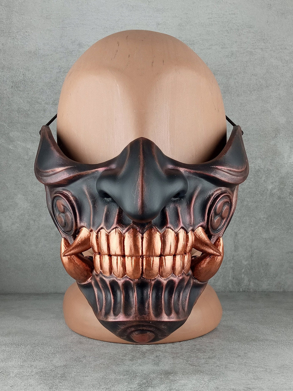 Schwarze und kupferne Samurai-Maske, Traditionelle japanische Hannya-Maske, Tragbare Maske, Kabuki-Dämonenmaske, Oni-Maske, Wanddekoration Oni-Maske mit Seil