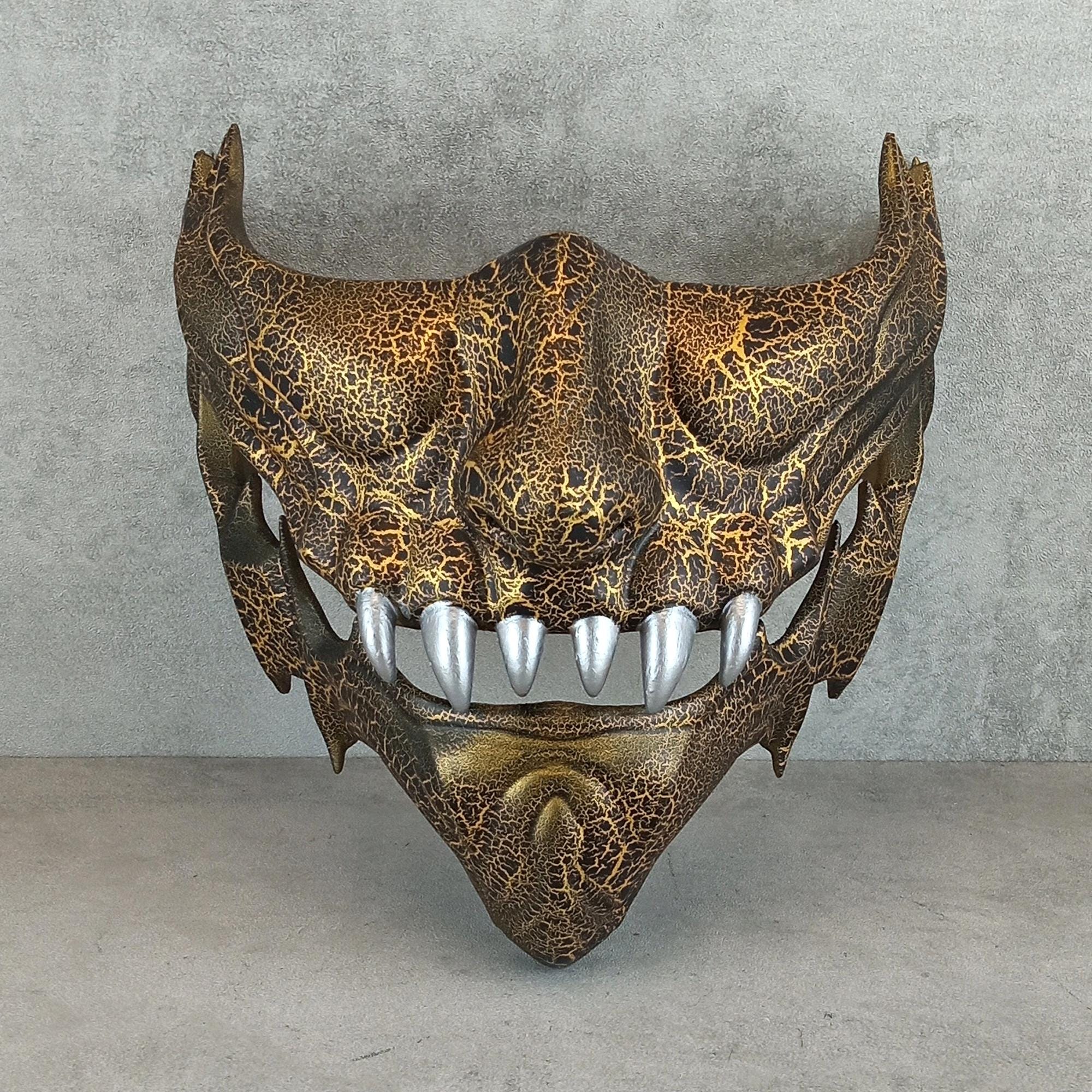 Samurai Half Mask – Cracked Gold Finish with Sharp Silver Fangs – Cosplay & LARP Accessory"