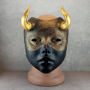 Geisha-Maske - schwarz mit Gold, Frauenmaske mit Hörnern, Hexenmaske, japanische Frauenmaske, weiße Maske
