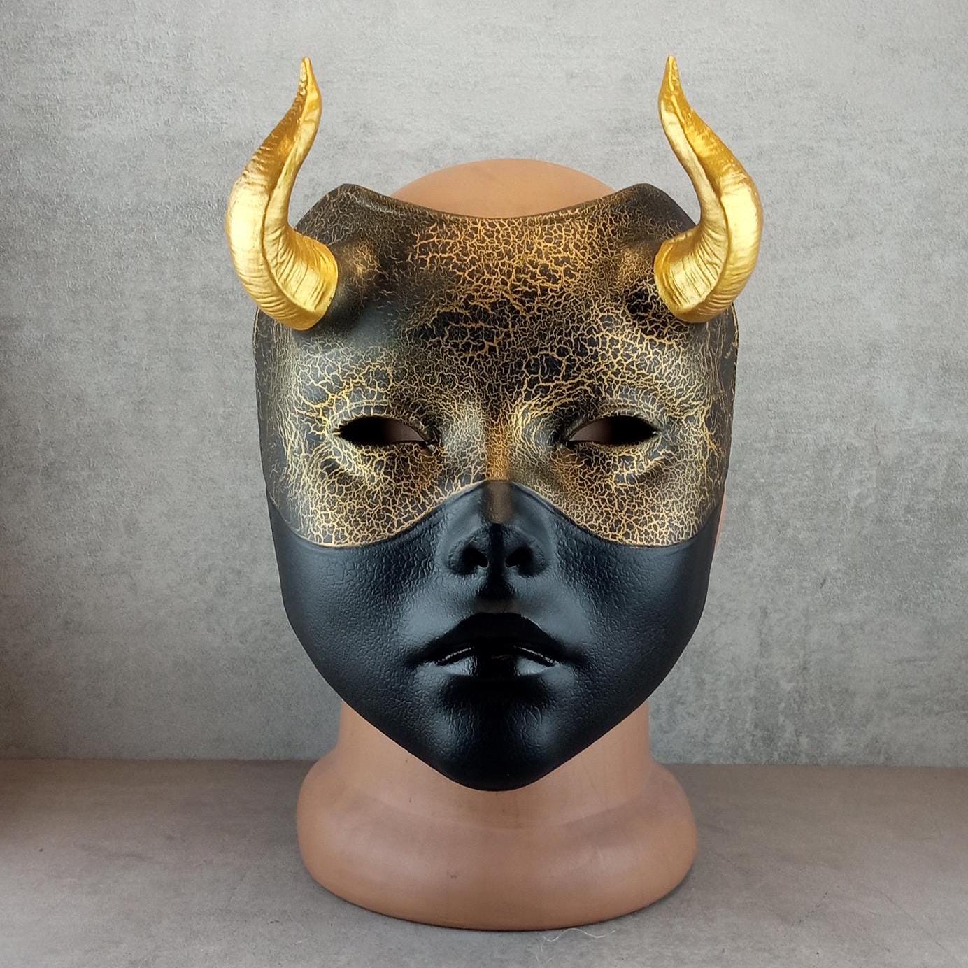 Geisha-Maske - schwarz mit Gold, Frauenmaske mit Hörnern, Hexenmaske, japanische Frauenmaske, weiße Maske