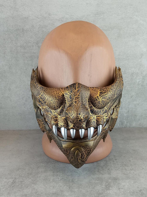 Samurai-Maske mit goldenen Rissen, Traditionelle japanische Hannya-Maske, Tragbare Maske, Kabuki-Dämonenmaske, Oni-Maske, Wanddekoration