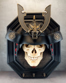 Wall decor "Samurai skull" (natural tone skull)