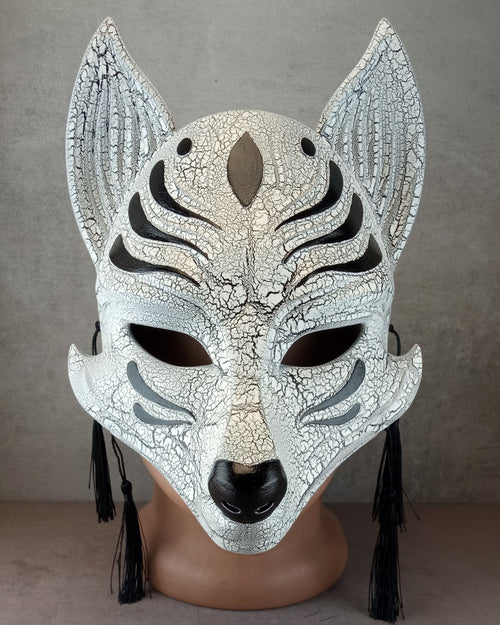 Black & White Cracked Kitsune Half Mask (Okami)