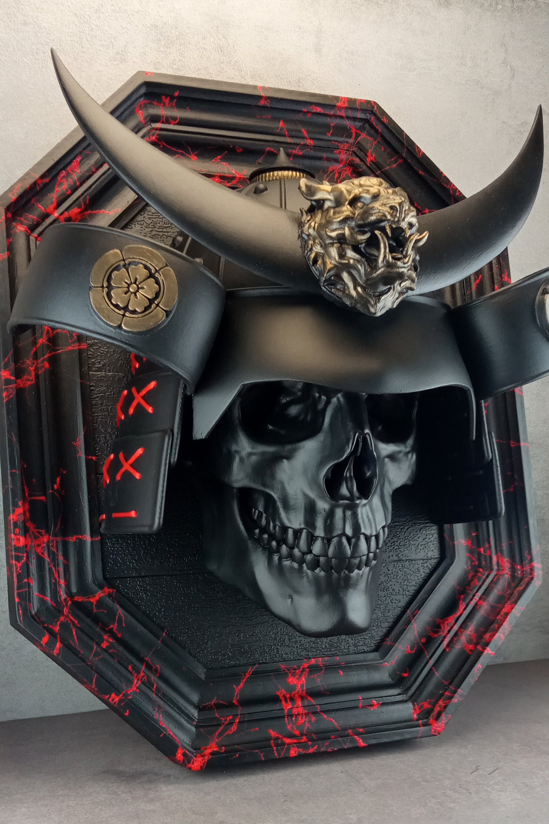 3D Samurai Skull Wall Art – Black Octagonal Frame with Red Splashes – Kabuto Helmet with Crescent Moon & Bronze Oni Tiger Head"