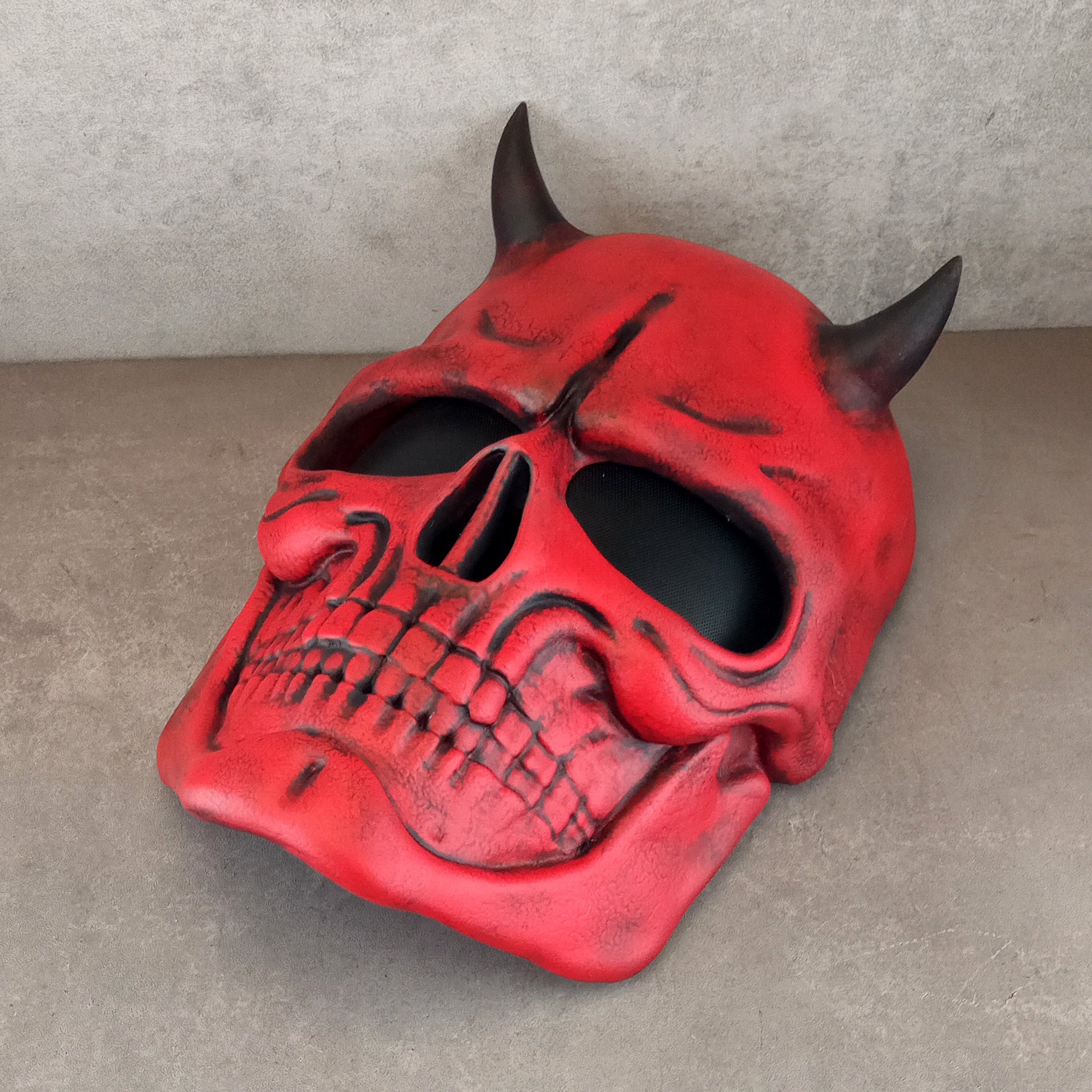 Red skull mask with horns, red demon skull mask, horror mask,scary mask, Halloween mask