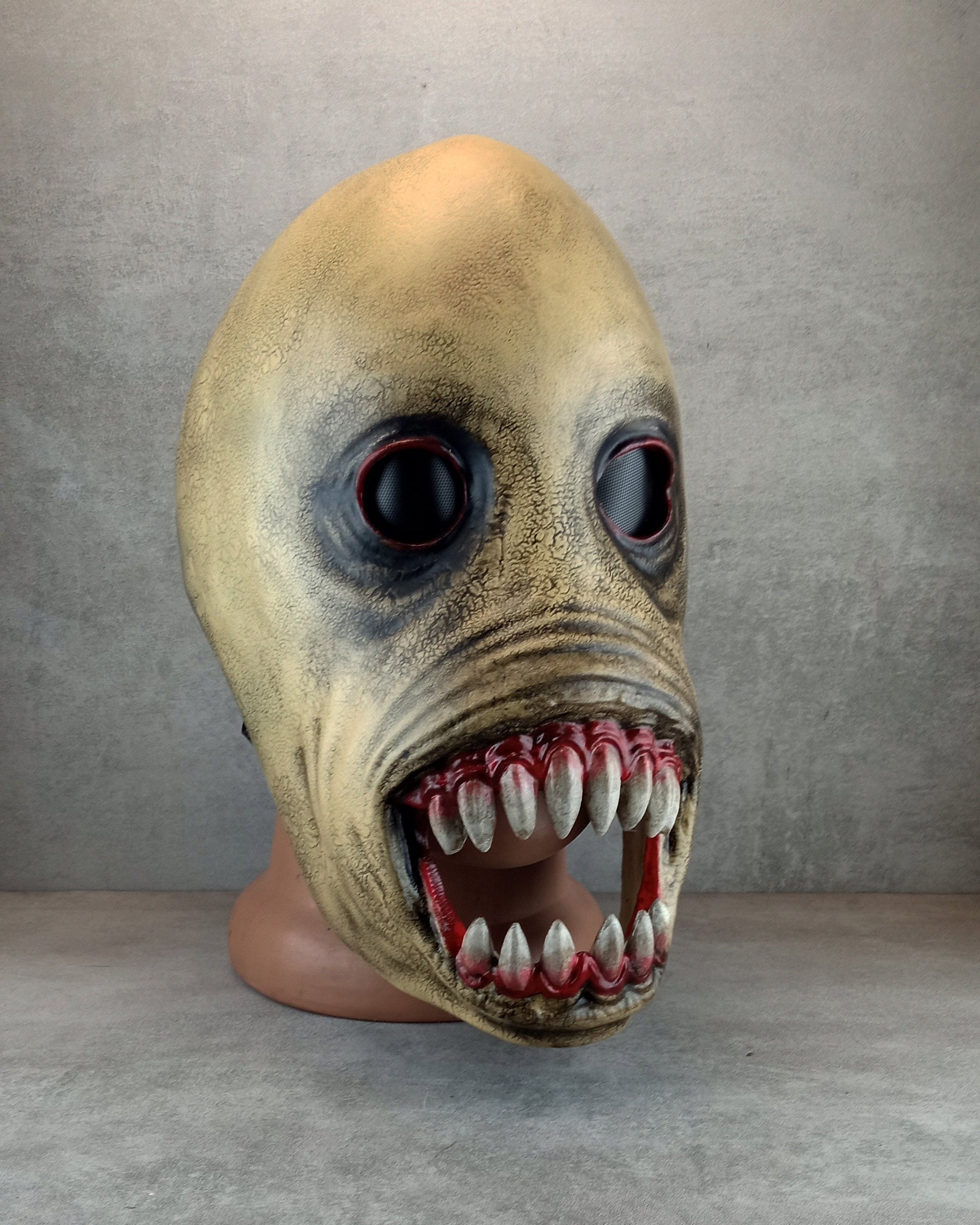 Nightfang Phantom Mask
