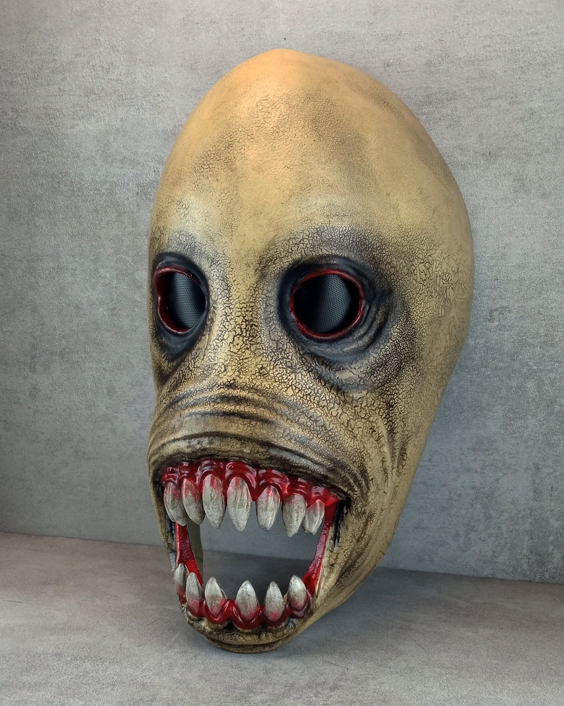 Nightfang Phantom Mask