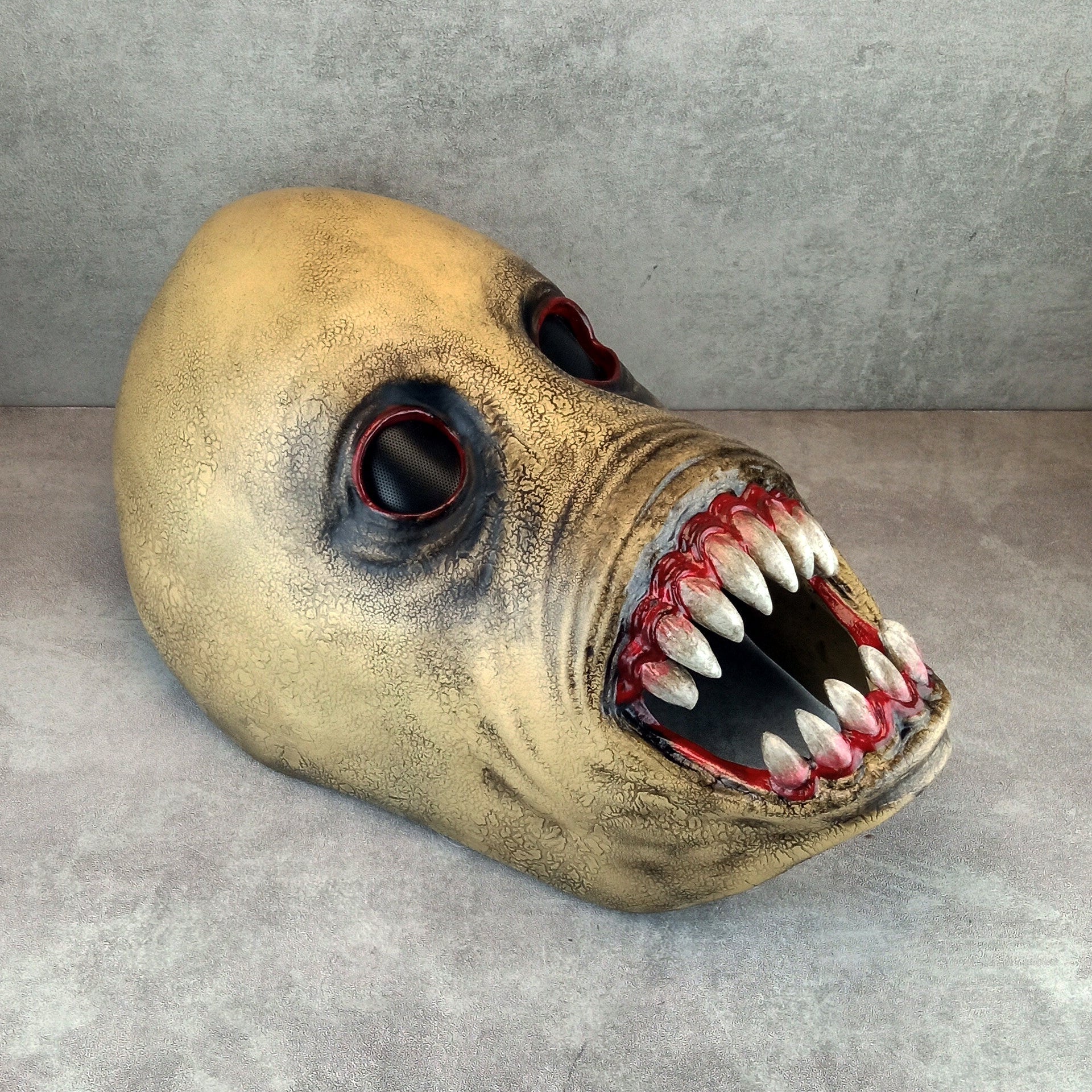 Nightfang Phantom Mask