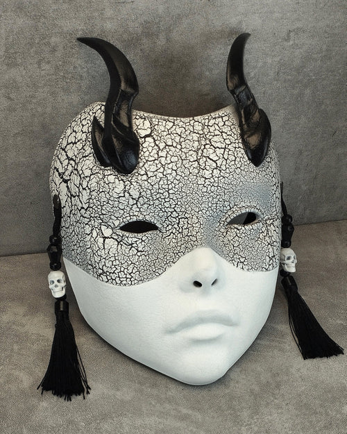 Silent Wraith Geisha Mask