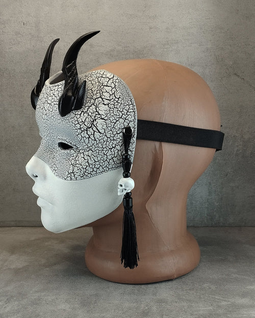 Silent Wraith Geisha Mask