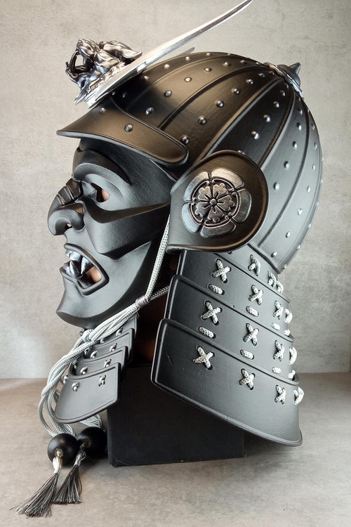 Samurai Kabuto Helmet – Black with Silver Crescent and Oni Tiger Crest | With Half-Mask or Full Somen
