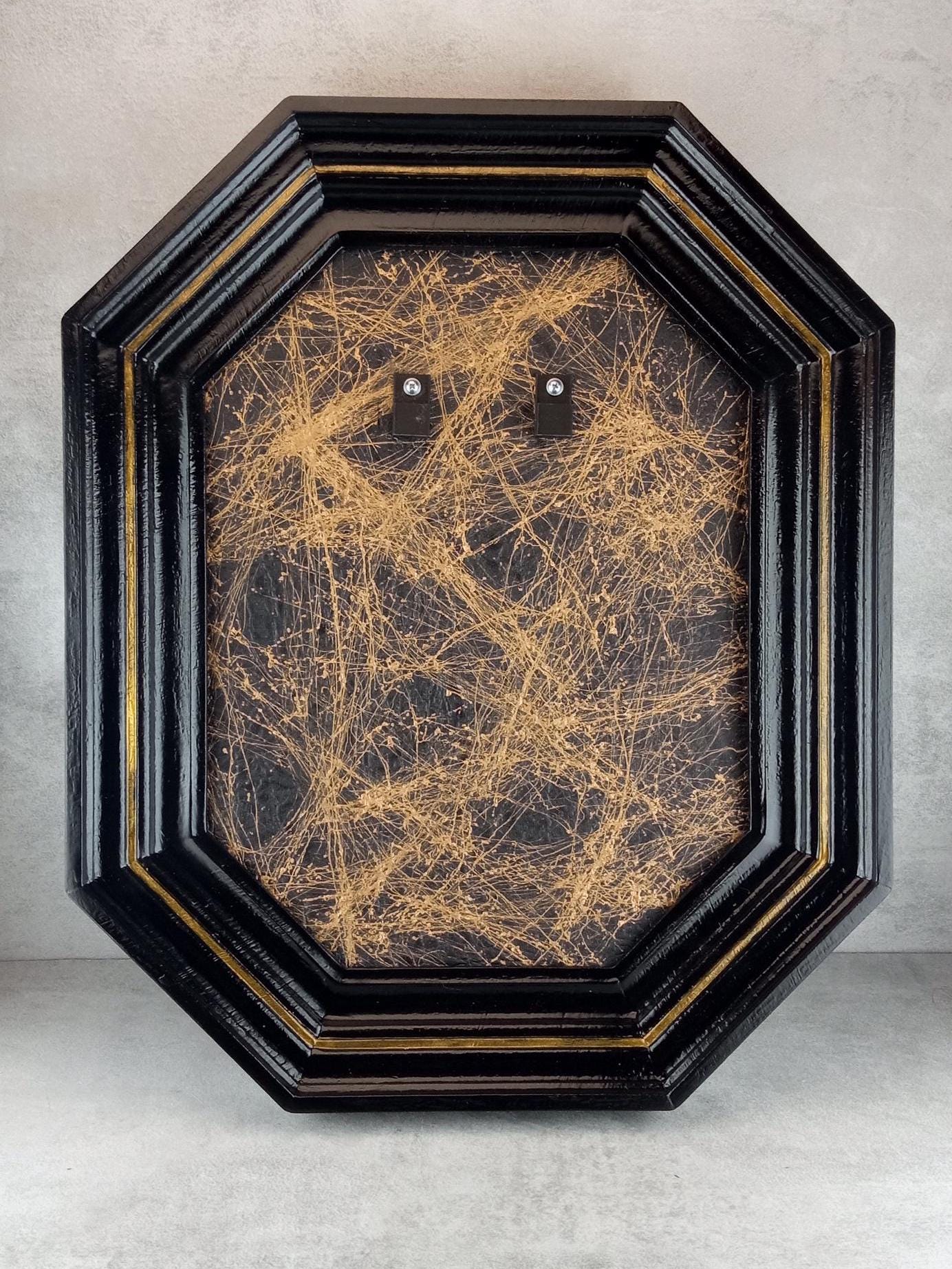 Wall decor "Samurai skull" (gold tone skull)