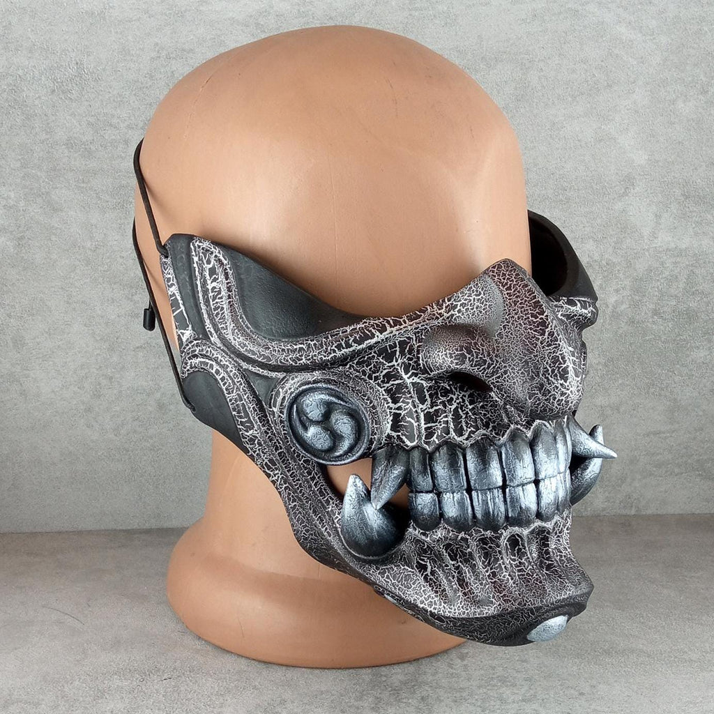 Samurai-Maske mit silbernen Rissen, Traditionelle japanische Hannya-Maske, Tragbare Maske, Kabuki-Dämonenmaske, Oni-Maske, Wanddekoration, Silbermaske