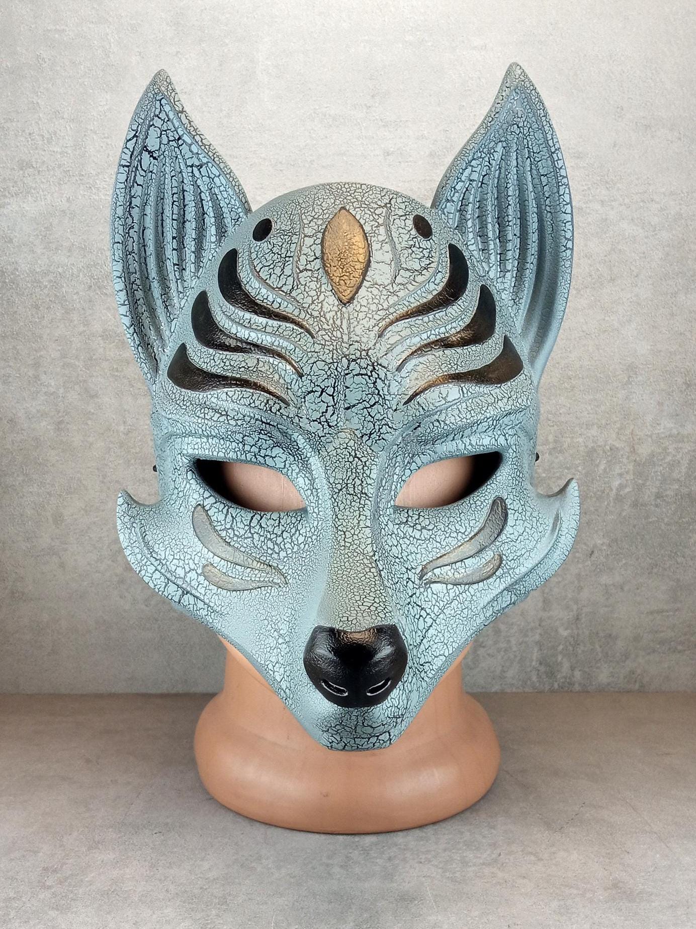 Graue Okami-Maske mit Rissen, graue Kitsune-Maske, traditionelle japanische Maske, Youkai-Maske, Wolfsmaske, Fuchsmaske