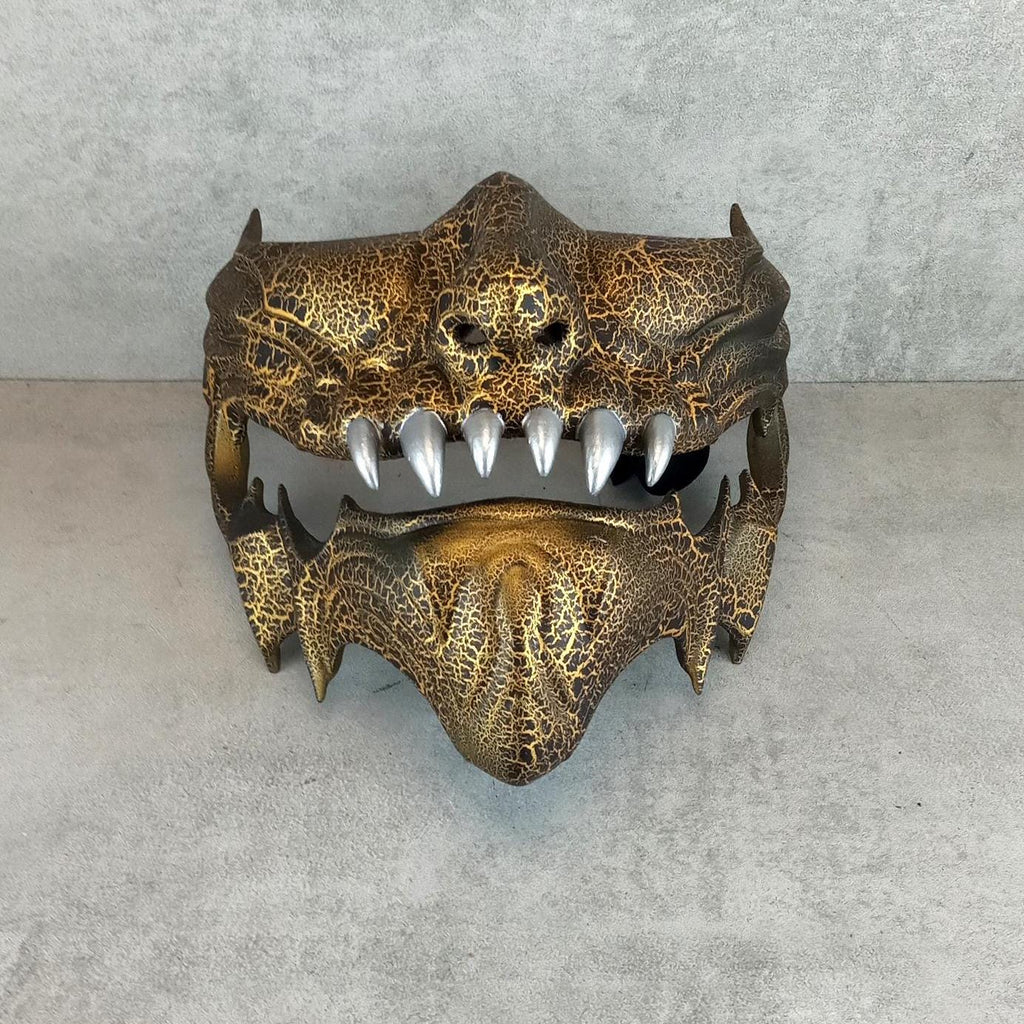 Samurai-Maske mit goldenen Rissen, Traditionelle japanische Hannya-Maske, Tragbare Maske, Kabuki-Dämonenmaske, Oni-Maske, Wanddekoration