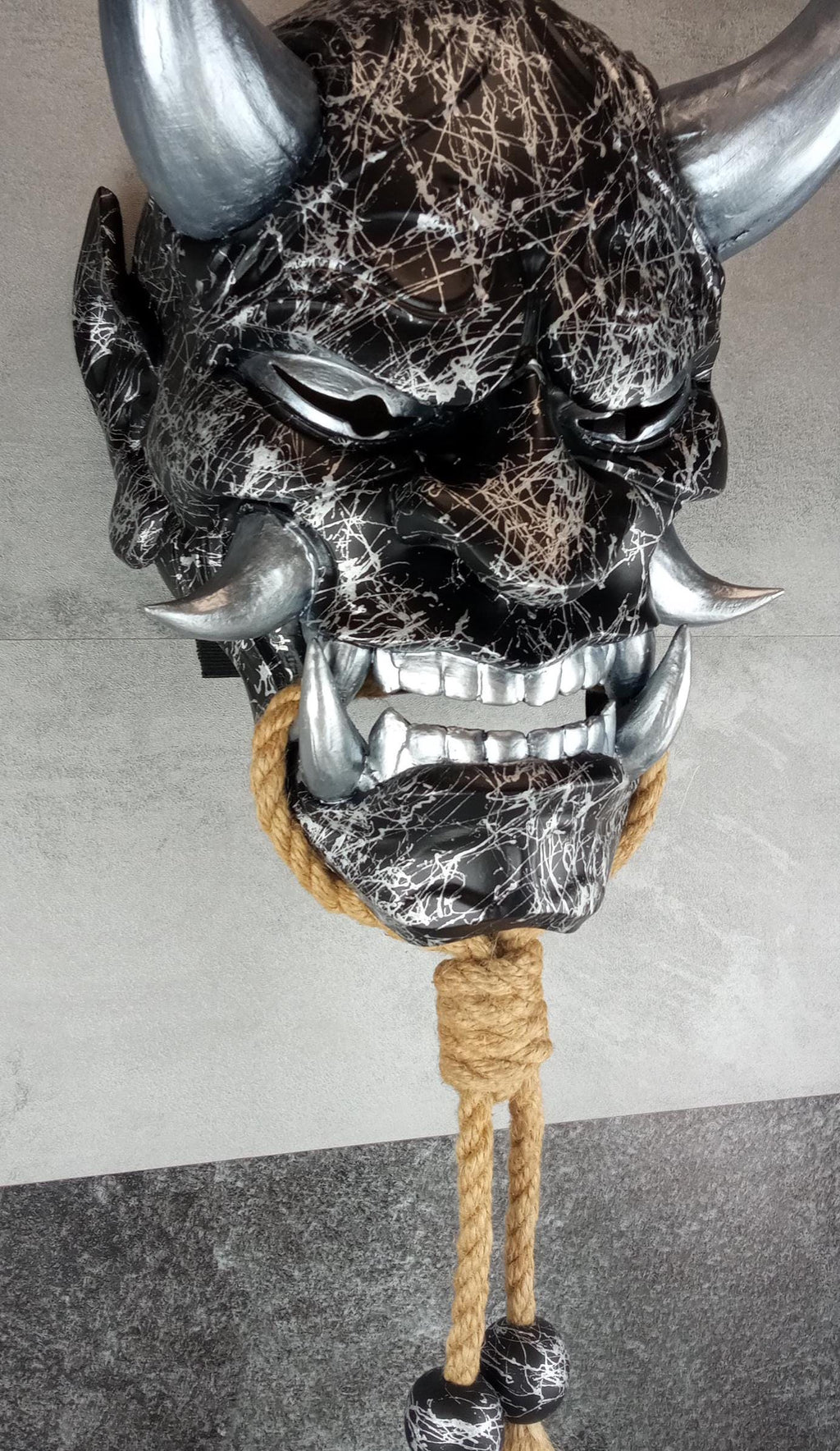 Hannya Maske Silber Marmor