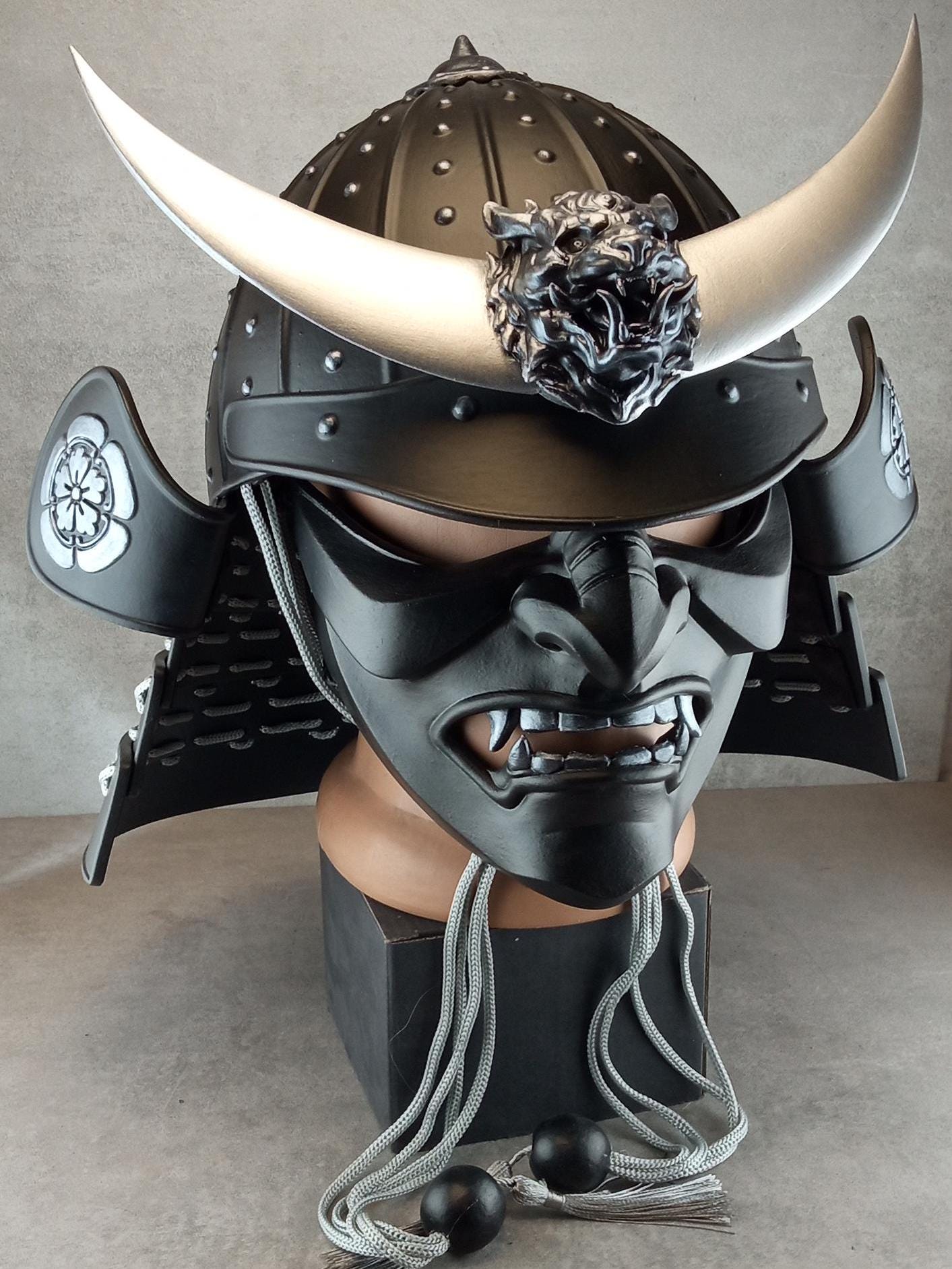 Samurai Kabuto Helmet – Black with Silver Crescent and Oni Tiger Crest | With Half-Mask or Full Somen