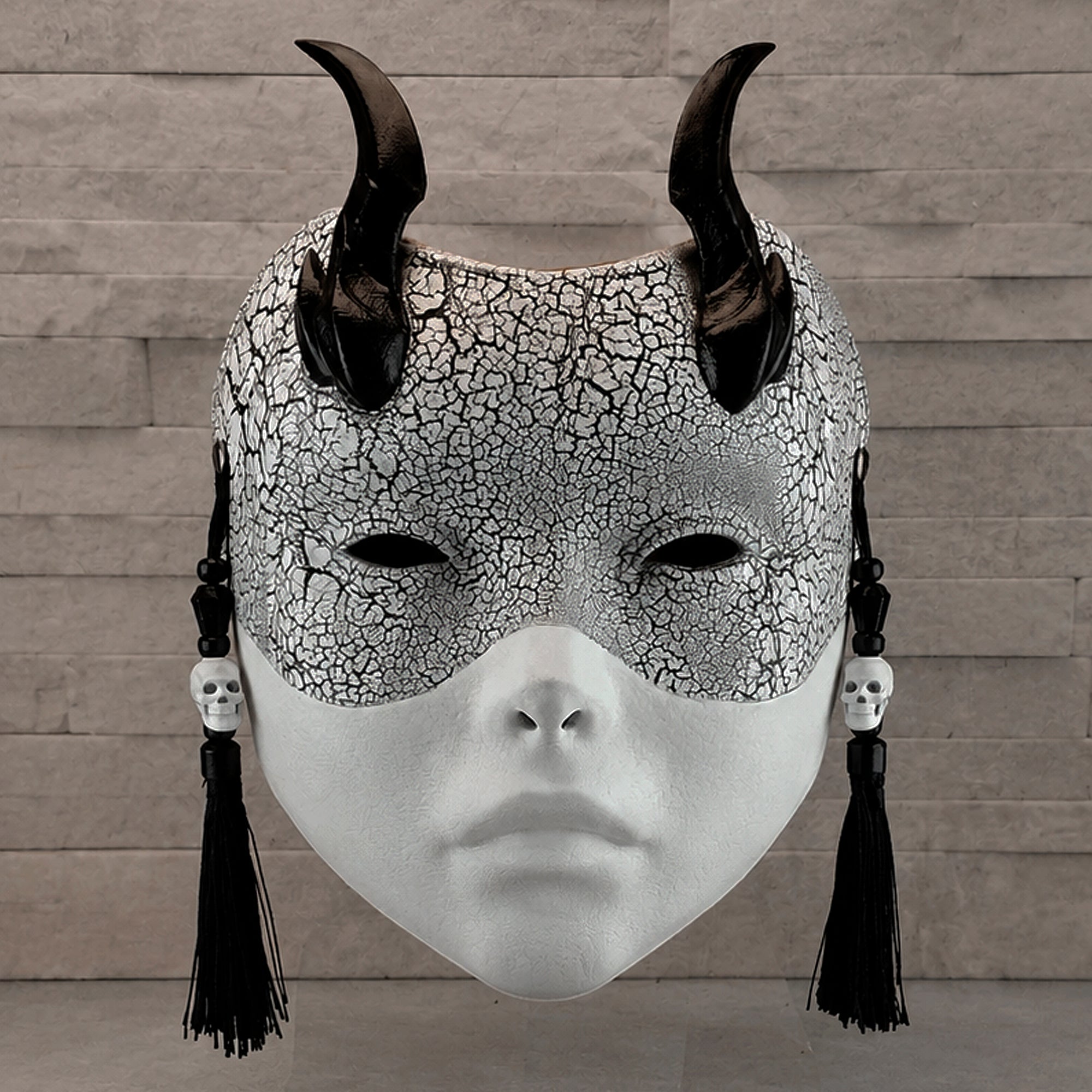 Silent Wraith Geisha Mask