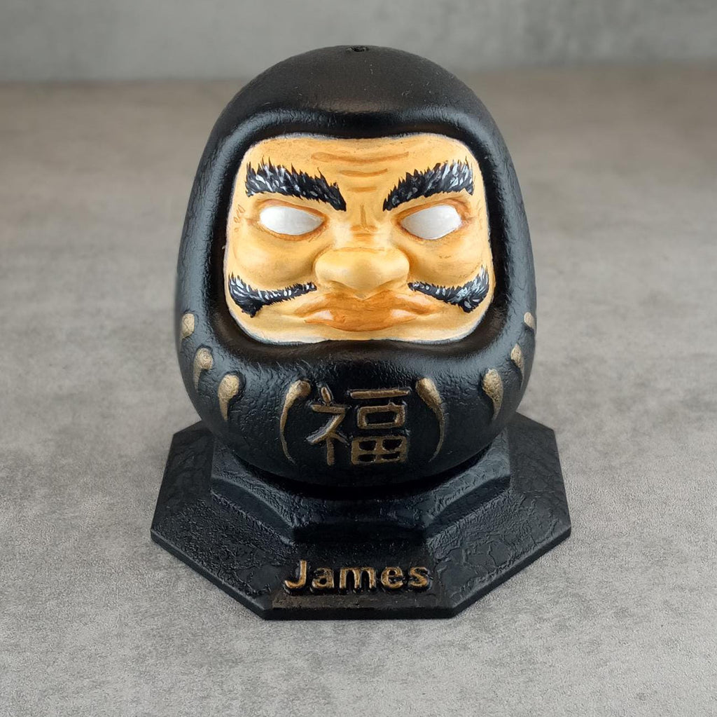 Traditionelle japanische Daruma-Puppe.