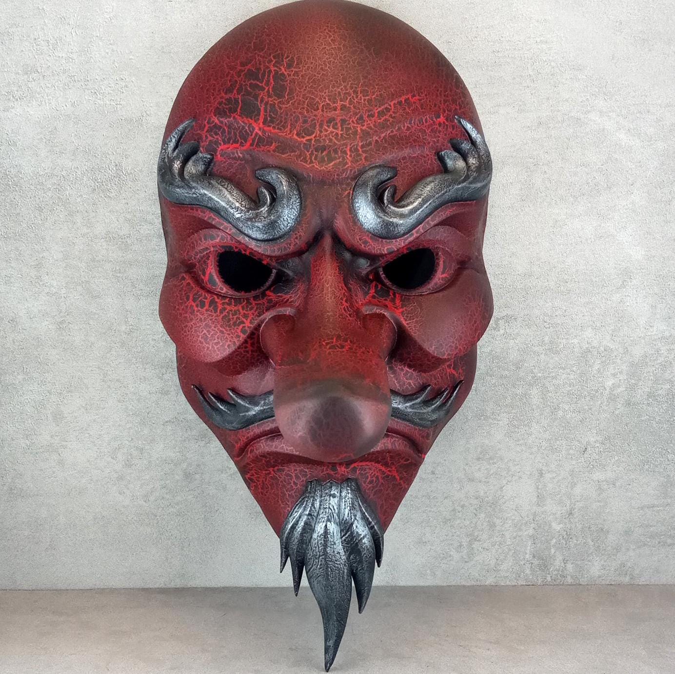 Rote Cracked Tengu-Maske (Vollgesicht)