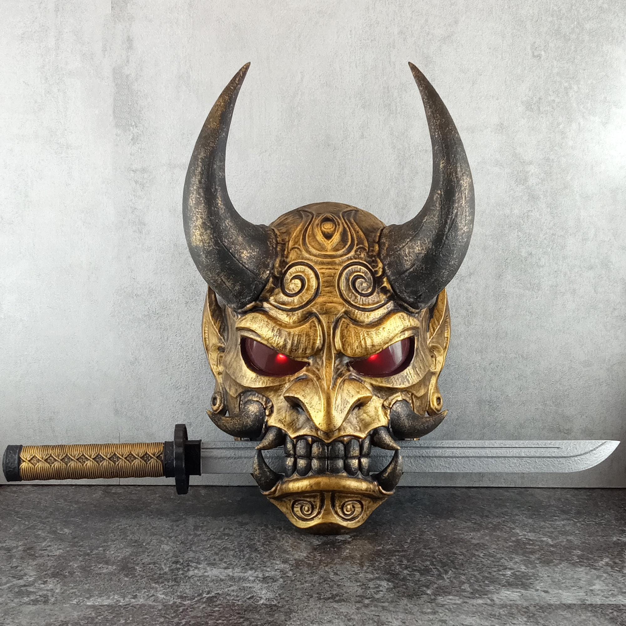 Japanische Oni-Maske mit Lichtern tragbar, Goldene Maske Hannya, Maske mit Samurai-Tanto-Dolch, Dämonenmaske, Wanddekoration, Oni-Maske mit Seil